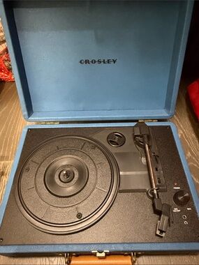 Crosley Blue Portable Suitcase Turntable